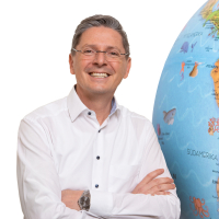 Lars Volkmar Enke