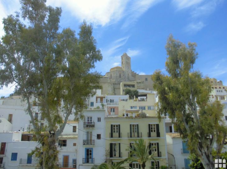 Ibiza - Baleareninsel mit Hippie-Flair