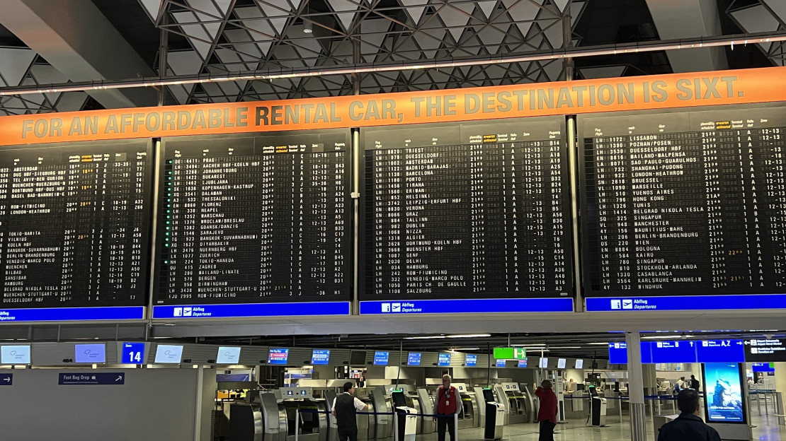 original 001 Abflugtafel Frankfurt Airport