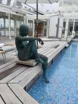 original MS Europa Figur am Pool