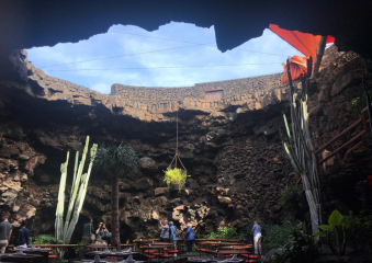 Bild Lanzarote, zwischen Traumstrand, Lavagestein und idyllisch weißen Häusern  Reisebericht