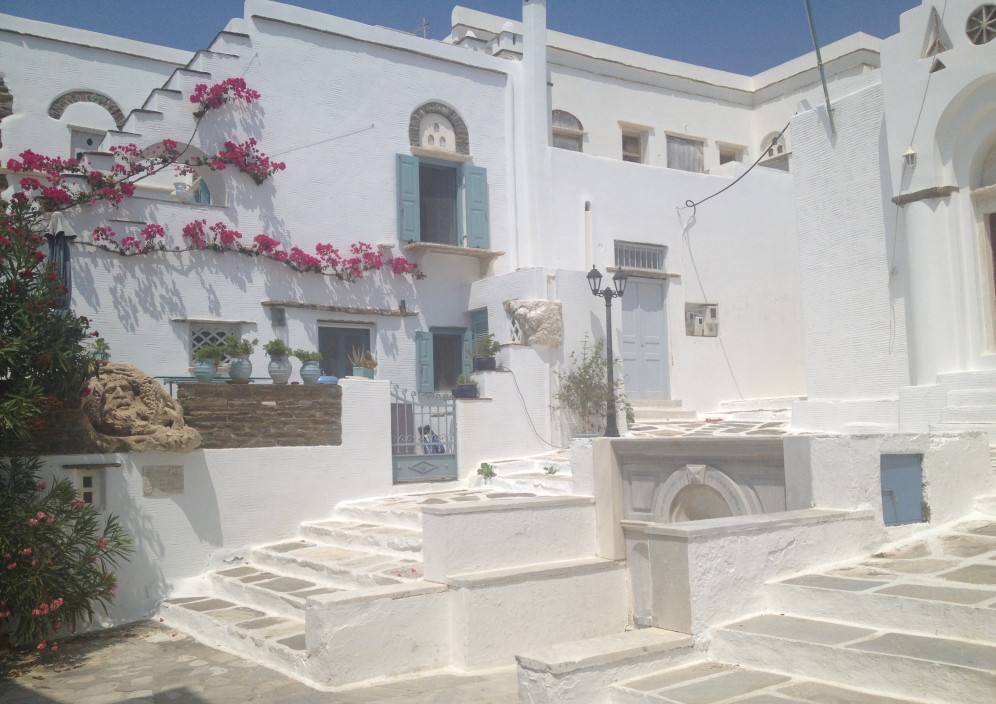 Bild von Tinos - Pilger, Taubentürme und Marmorkunst
