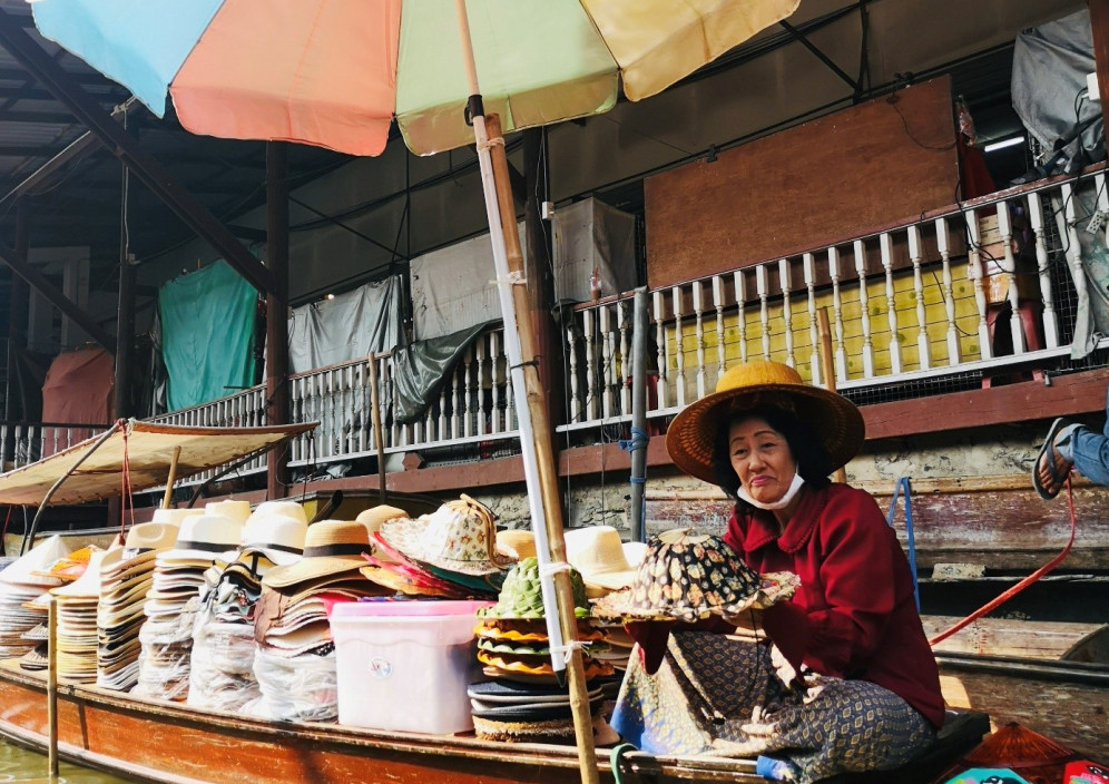 FloatingMarket