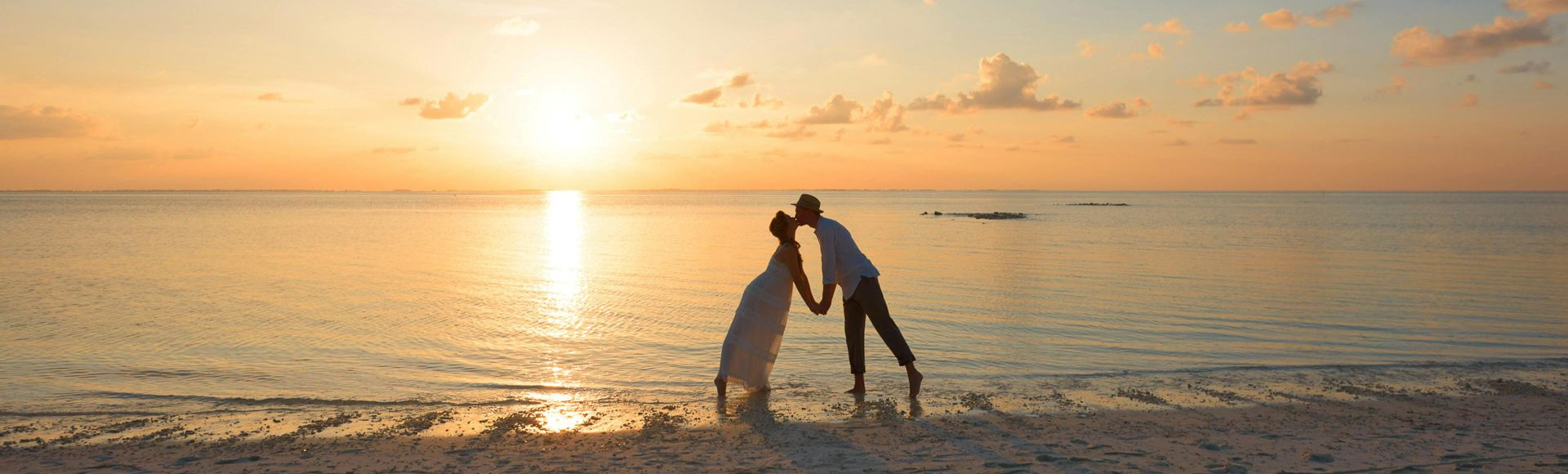 Hochzeit-Strand-sonnenuntergang